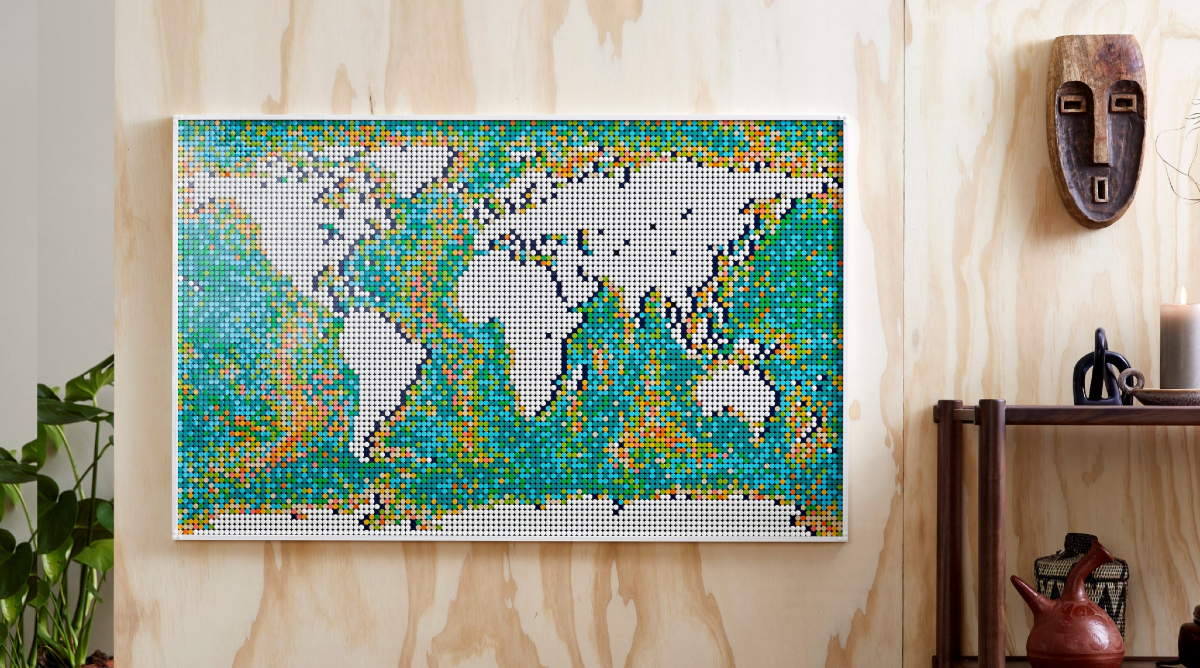 Teenager breaks LEGO Guinness World Record with 31203 World Map