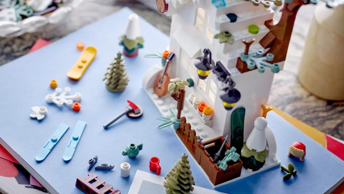 LEGO 40610 Winter Fun VIP Add-On Pack officially confirmed
