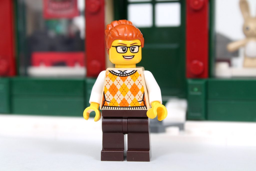 LEGO Winter Village 10308 Holiday Main Street review 33 1024x683