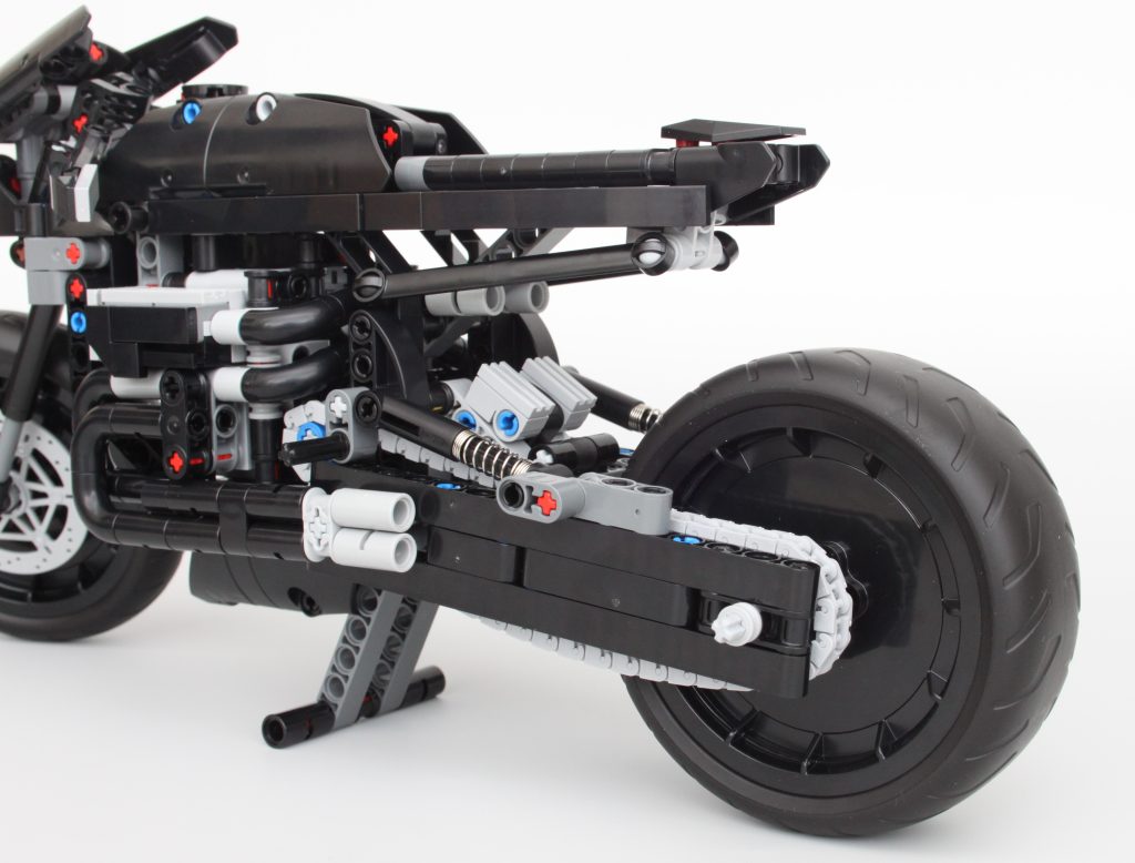 LEGO Technic 42155 The Batman Batcycle review 15 1024x778