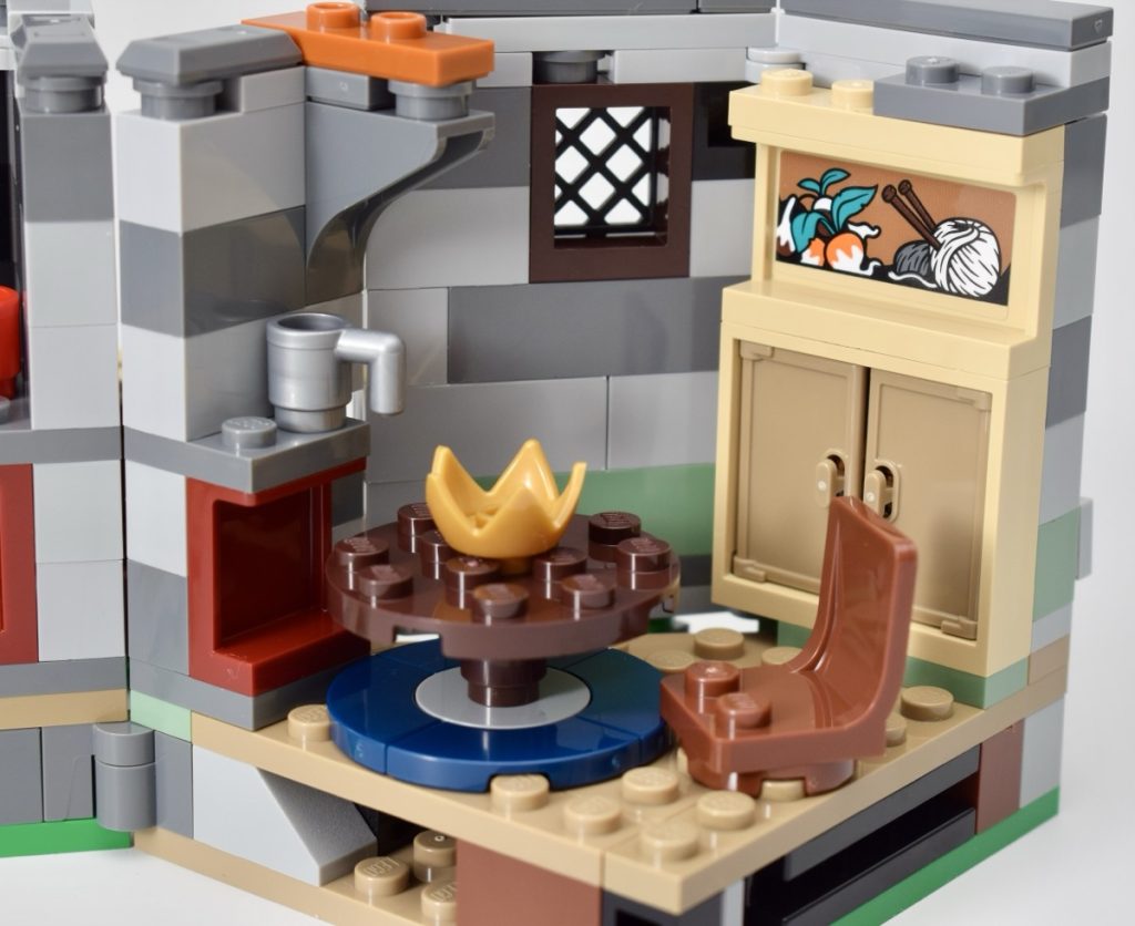 LEGO Harry Potter 76428 Hagrids Hut An Unexpected Visit review 19 1024x836