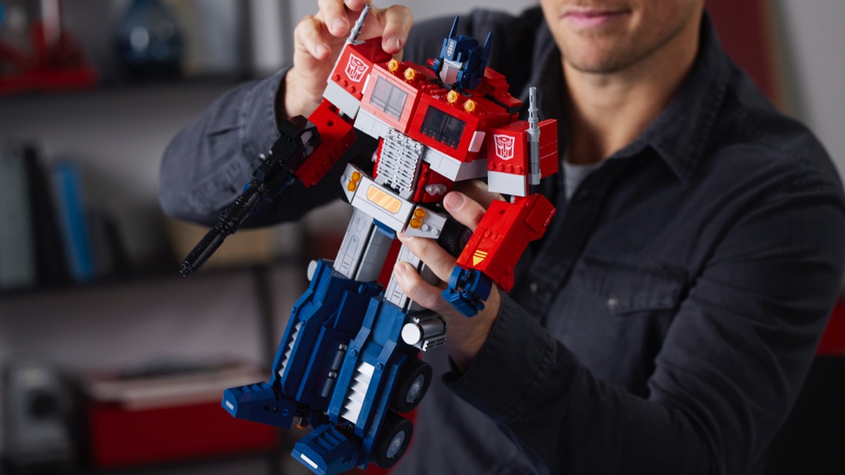 LEGO Transformers 10302 Optimus Prime featured 3