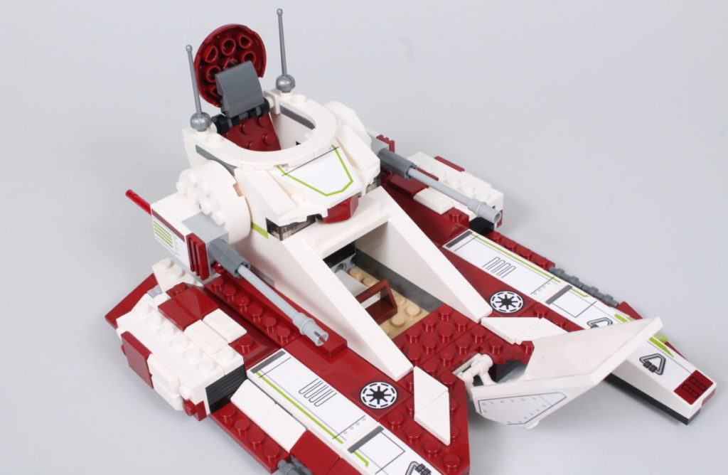 LEGO Star Wars 75342 Republic Fighter Tank review 4 1024x668