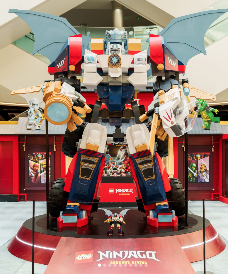 Giant sized LEGO NINJAGO Ultra Combiner Mech