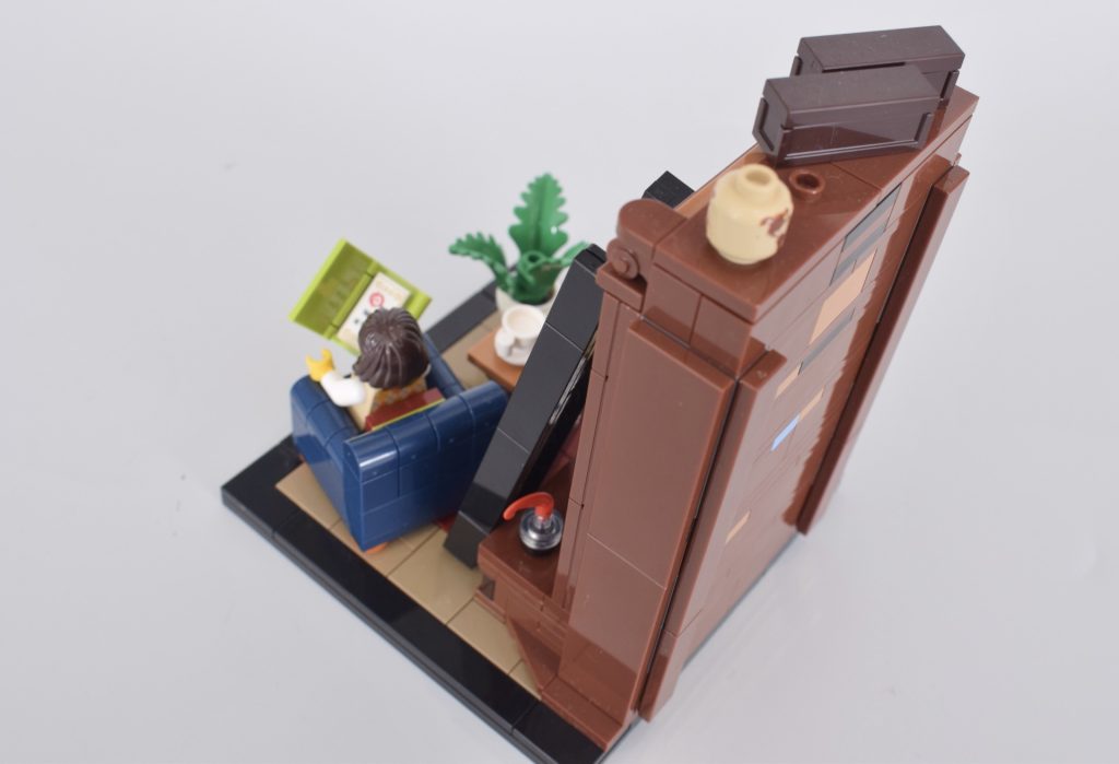 LEGO Ideas 30698 Reading Is My Passion review 16 1024x699