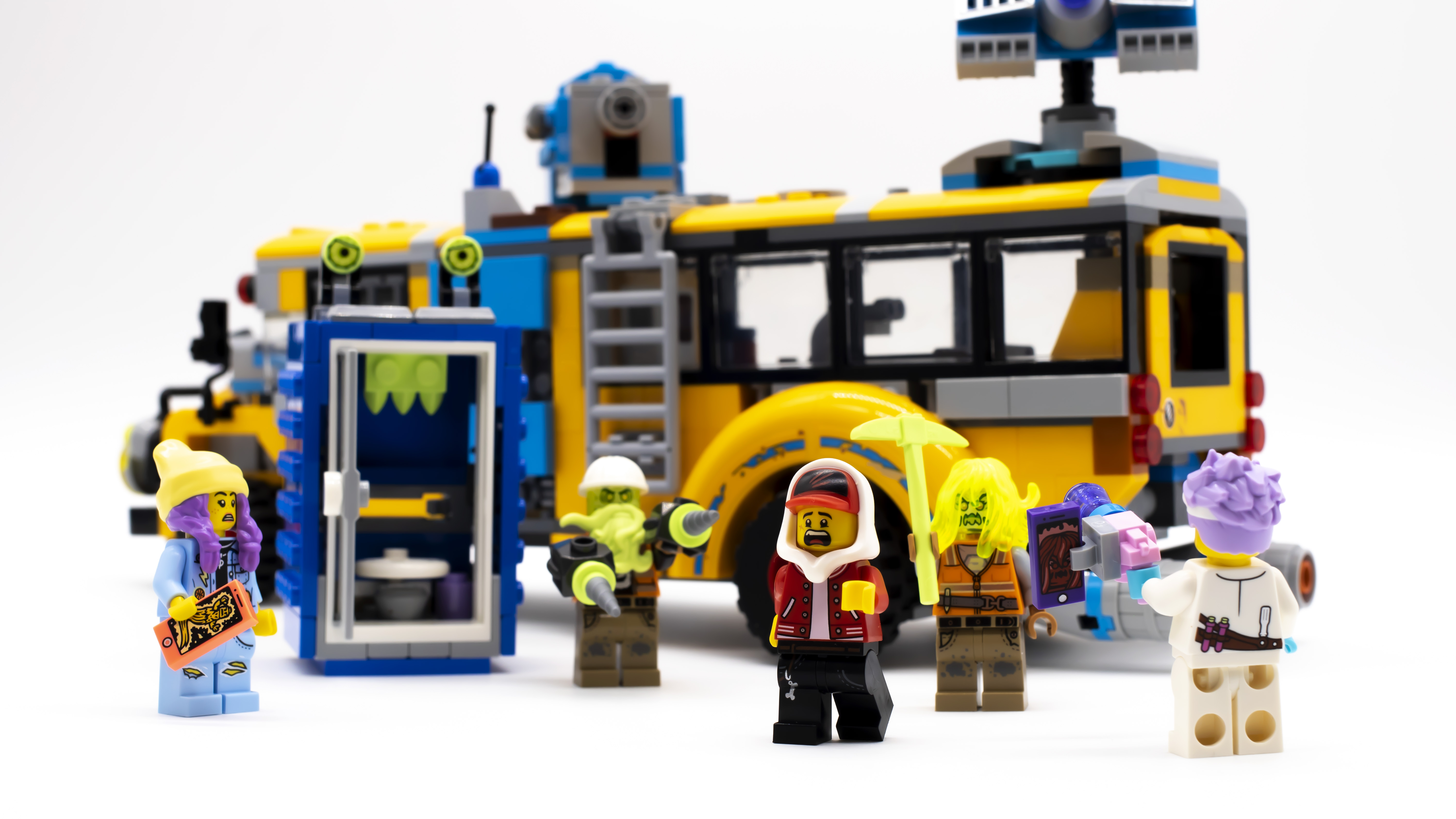 LEGO Hidden Side 70423 Paranormal Intercept Bus 3000 review
