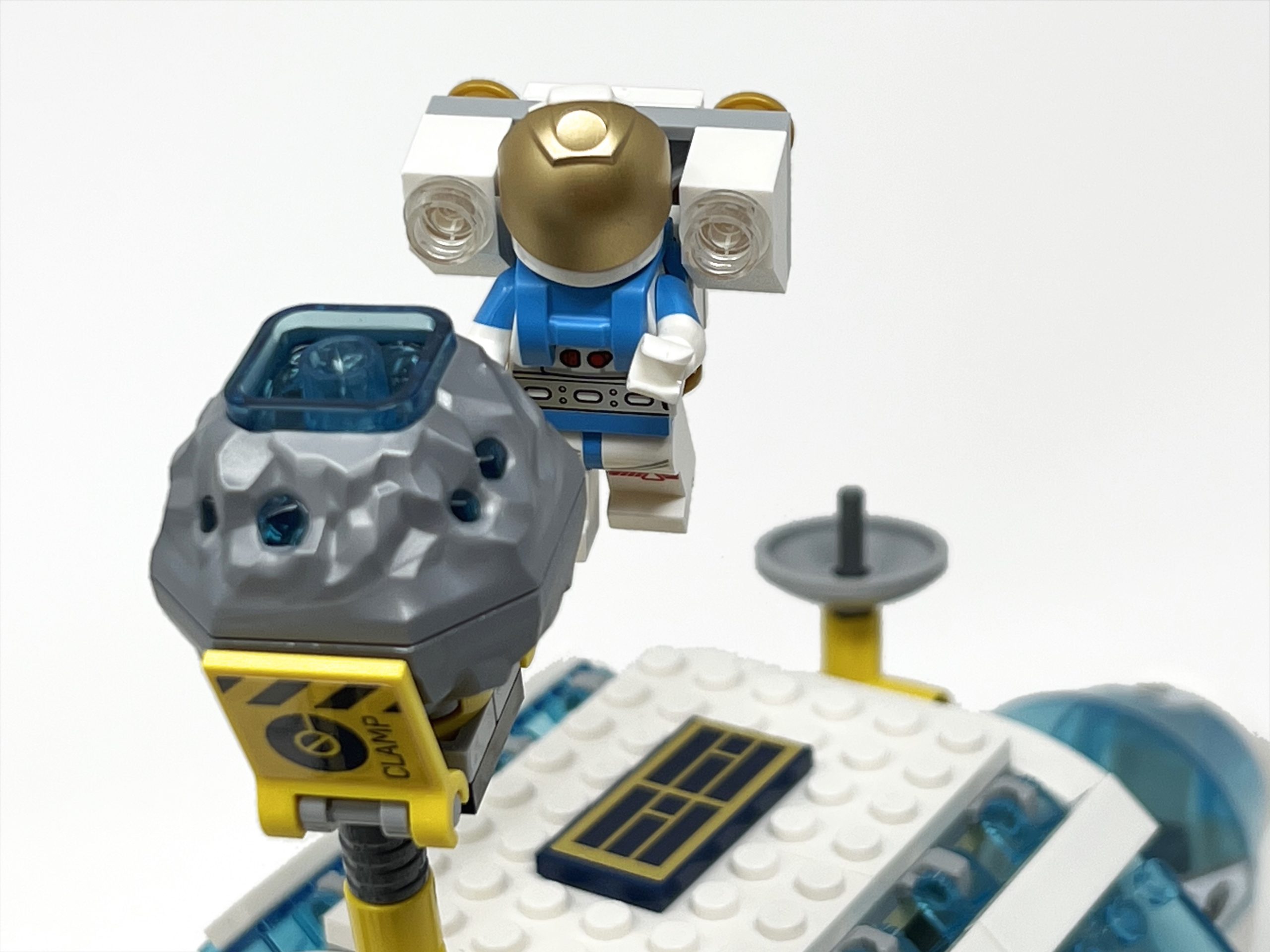 LEGO CITY 60349 Lunar Space Station review 10 scaled