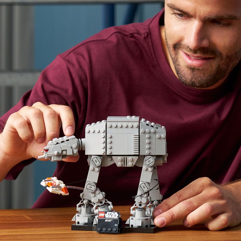LEGO Star Wars 75440 AT AT 8
