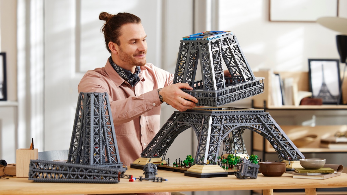 LEGO 10307 Eiffel Tower was too big for standard tests during the build process