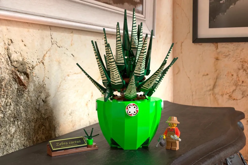LEGO Ideas Good Ogels Garden 3