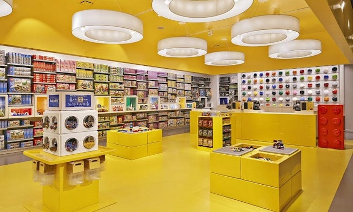 Former Russian LEGO Stores now replaced by World of Cubes shops