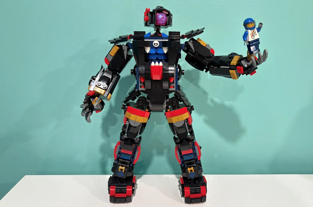 LEGO Ideas Alien Operated Robot Companion