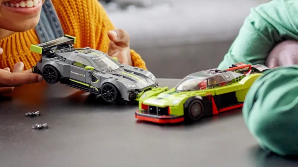 LEGO Speed champions 76910 Aston Martin Valkyrie AMR Pro and Aston Martin Vantage GT3 lifestyle featured 1024x576
