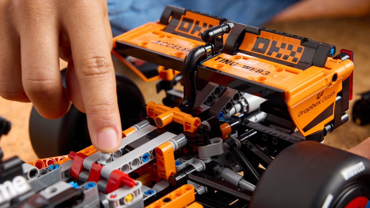 LEGO Technic sends Formula 1's DRS out with a bang