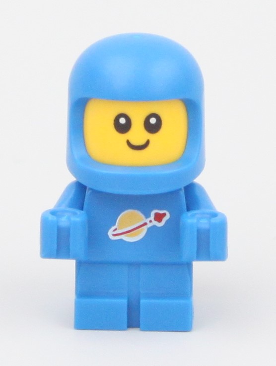 LEGO Collectible Minifigures 71037 Series 24 review Brown Astronaut and Spacebaby 6