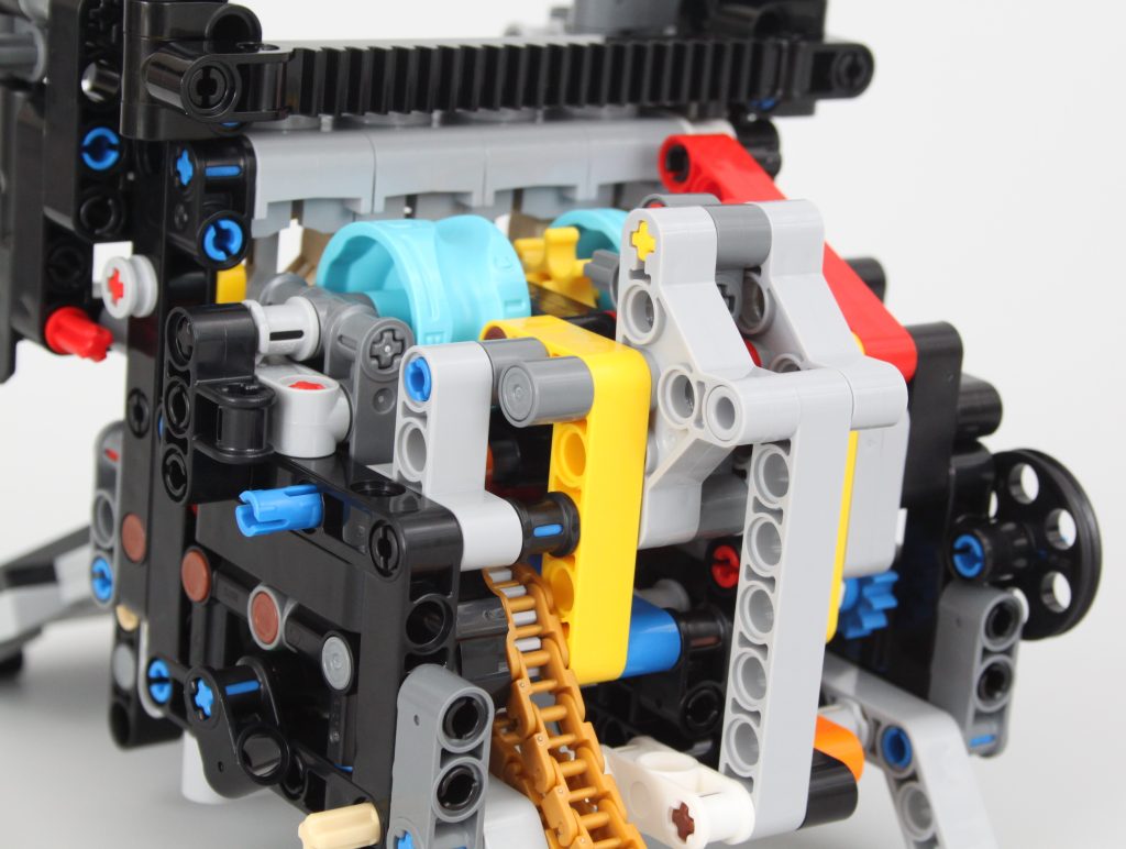 LEGO Technic 42159 Yamaha MT 10 SP review 3 1024x772