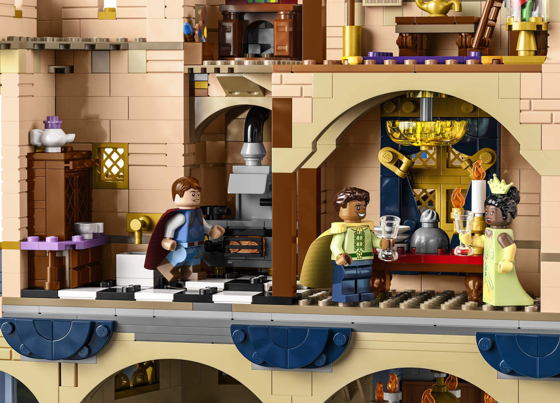 LEGO Disney 100th anniversary 43222 Disney Castle 5