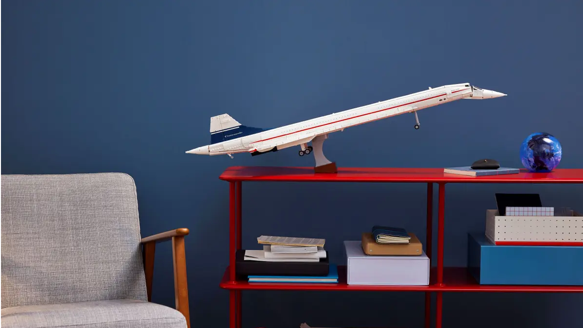 LEGO Icons has a new set coming in for a speedy landing