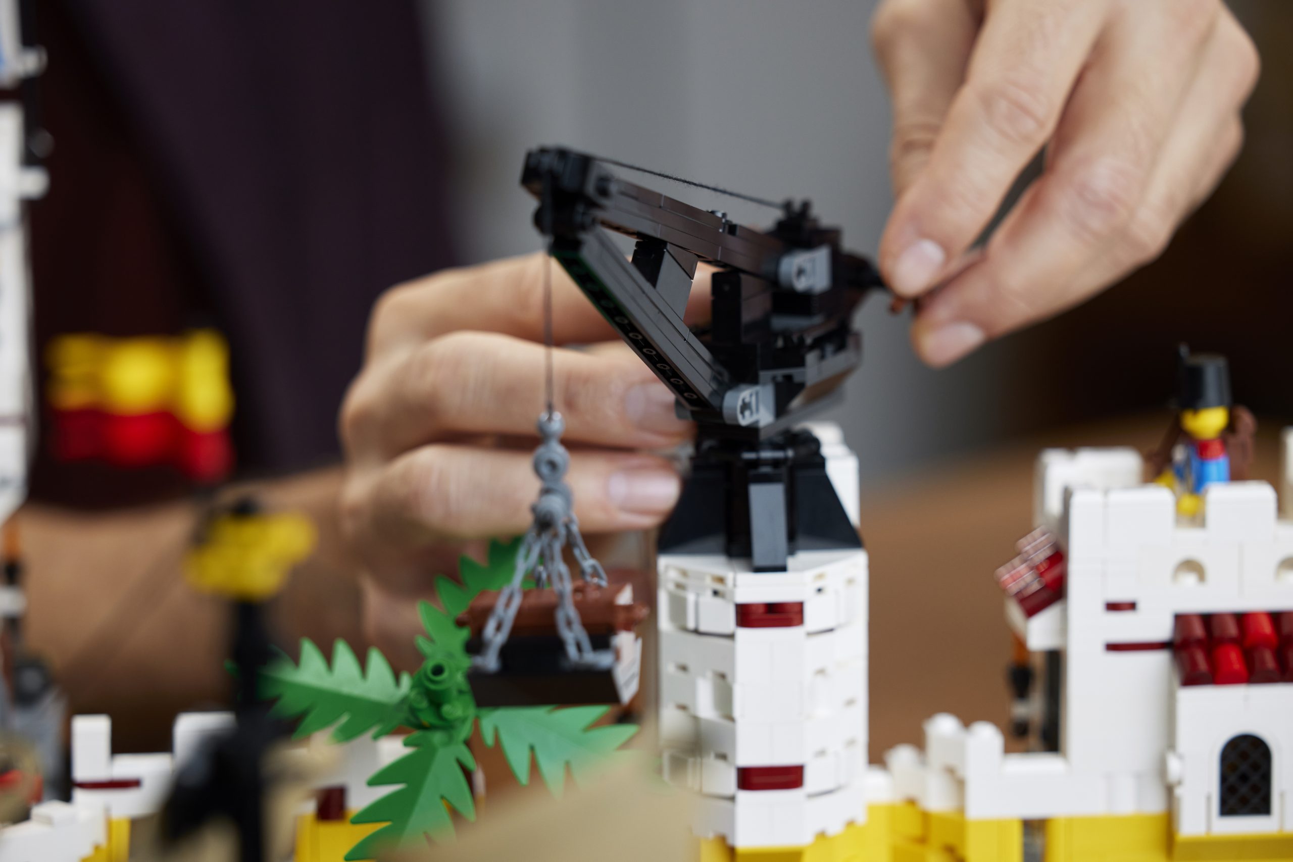 LEGO Icons 10320 Eldorado Fortress Cannon scaled