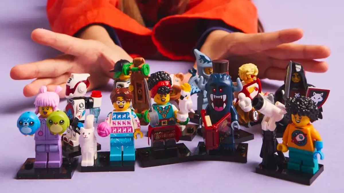 The best minifigure scanner will help you collect all 12 of LEGO 71048 Series 27 
