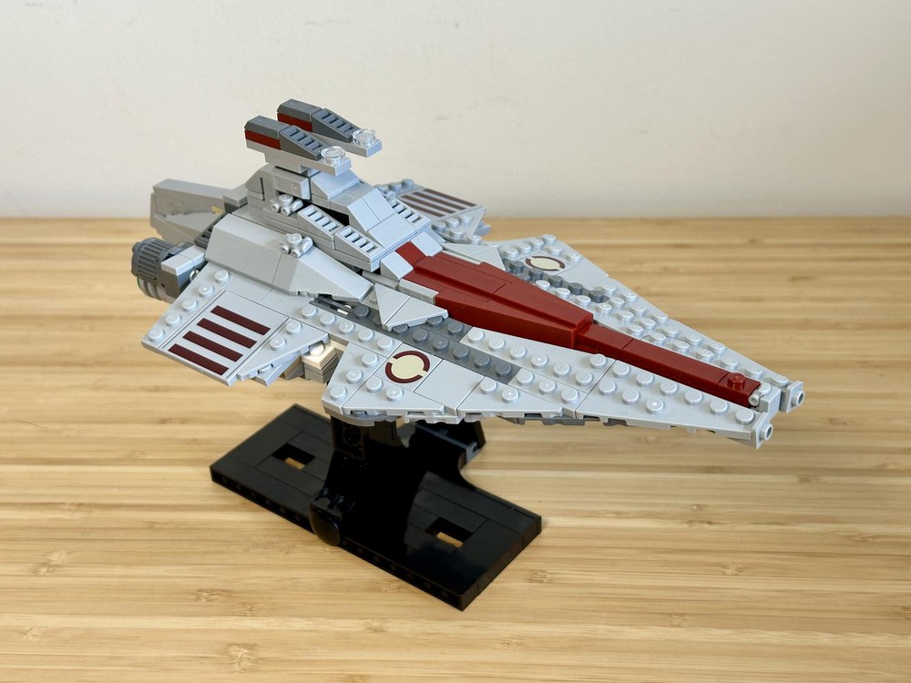 Wurger Bricks Venator Class Republic Attack Cruiser Midi Scale Alternate Build 2