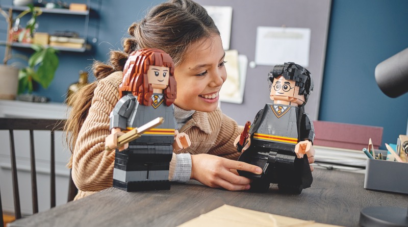 Five characters that need oversized LEGO minifigures