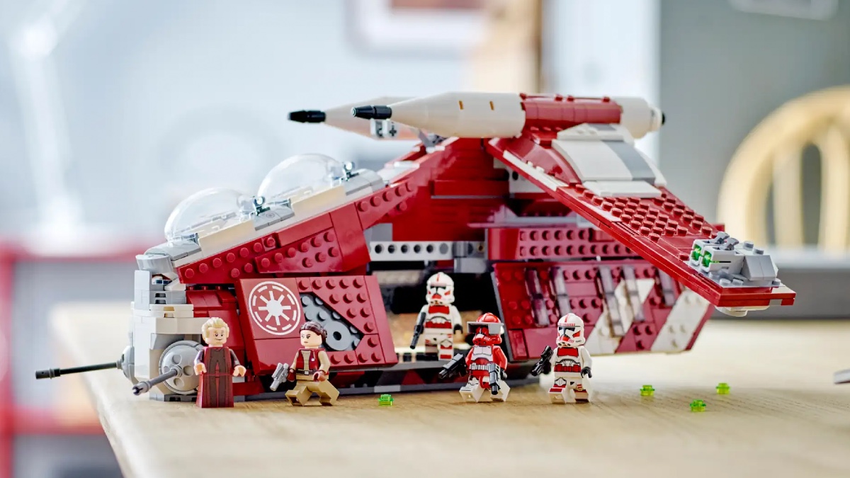 LEGO shuffles the pack of retiring Star Wars sets again – Gunship, Sith Infiltrator and more