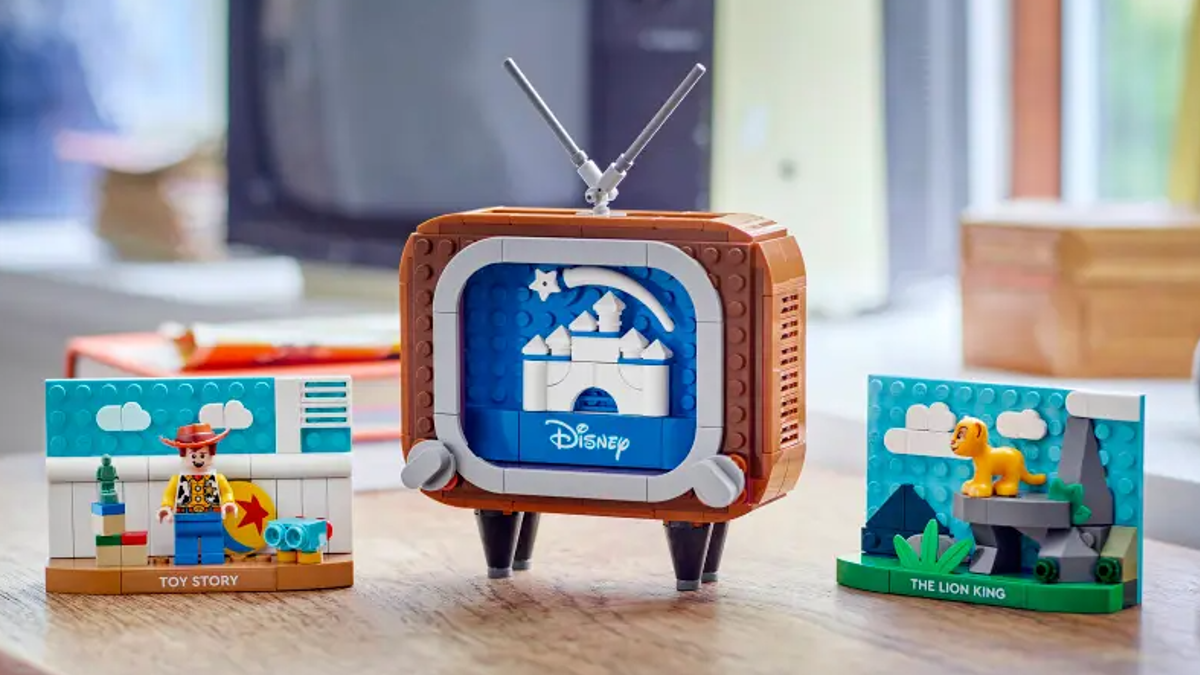 Last chance for LEGO Disney Classic Animation GWP
