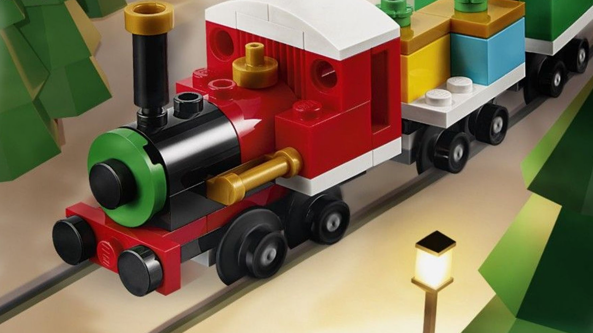 LEGO 30584 Winter Holiday Train steams into view as Insiders reward