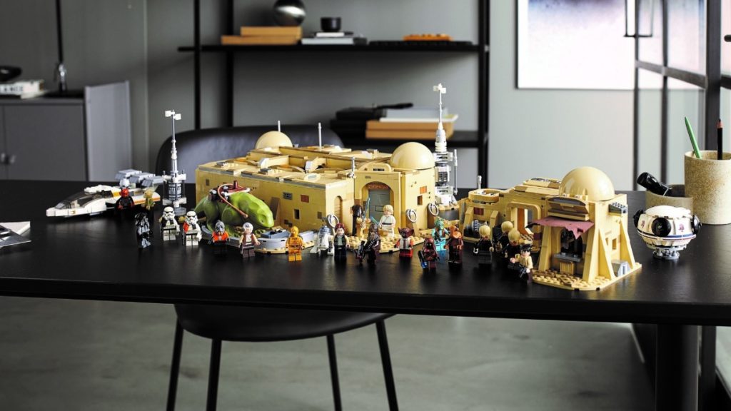 LEGO Star Wars 75290 Mos Eisley Cantina lifestyle featured 1024x576