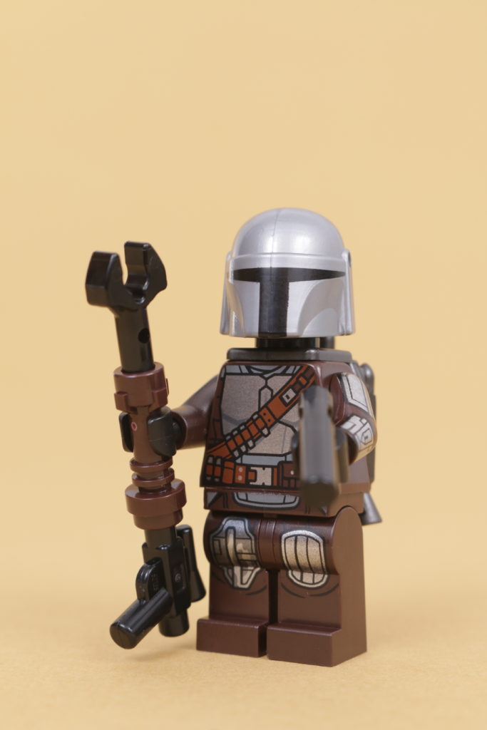 LEGO Star Wars 75319 The Armorers Mandalorian Forge review 52