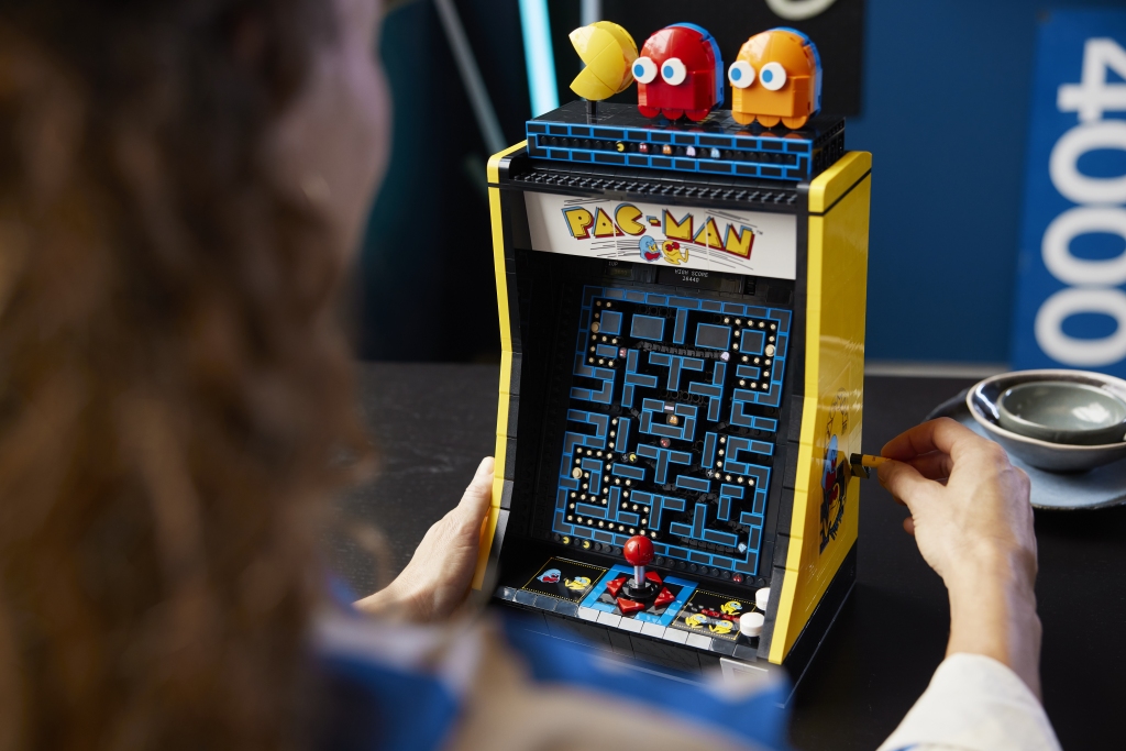 LEGO Icons 10323 PAC MAN Arcade 12 1024x683