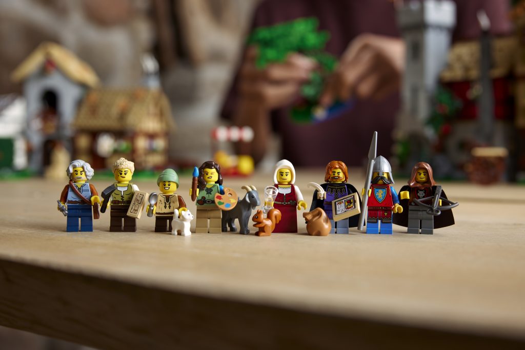 LEGO Icons 10332 medieval town square Lifestyle 9 1024x683