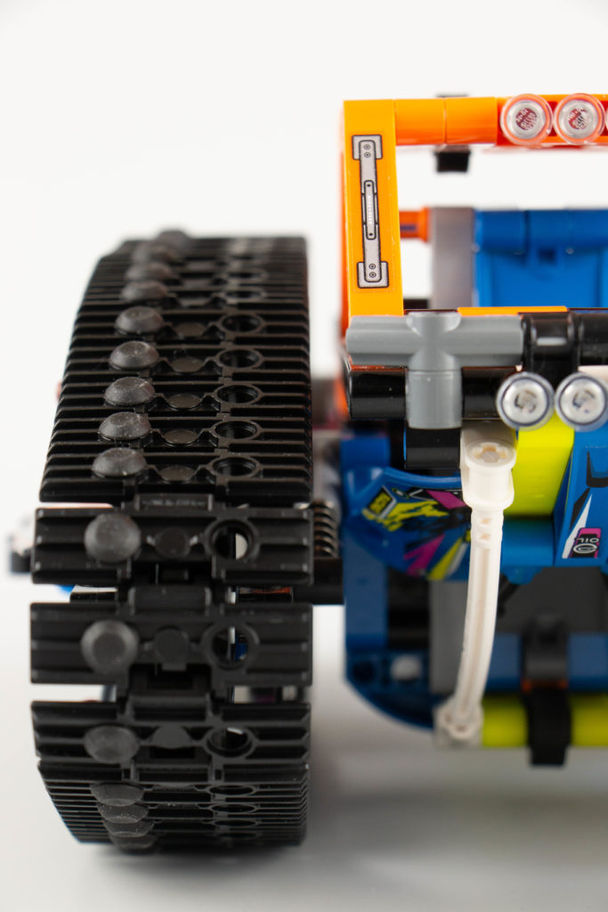 LEGO Technic 42140 App Controlled Transformation Vehicle review 14