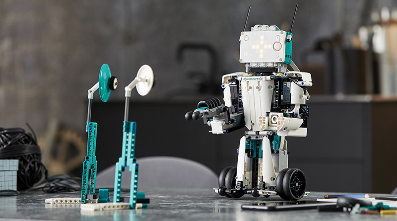 See LEGO MINDSTORMS 51515 Robot Inventor in action