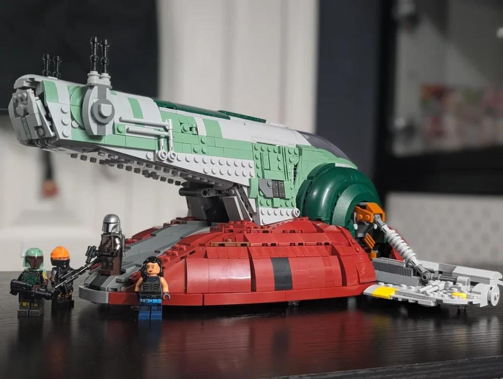 REDDIT LEGO Star Wars 75409 Jango Fetts Starship Boba Fett colours 5 1024x771