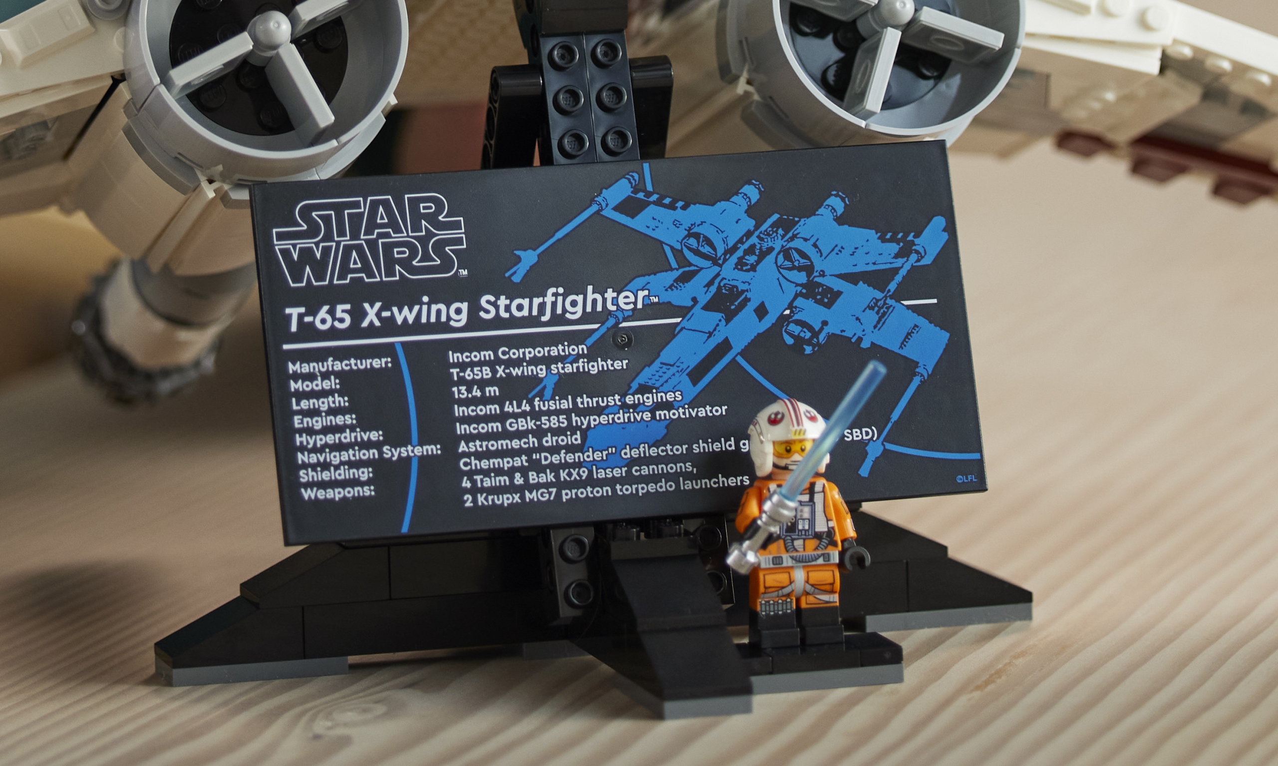 LEGO Star Wars 75355 X wing Starfighter plaque 1 scaled