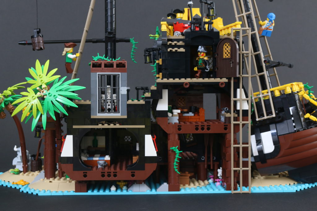 LEGO Ideas 21322 Pirates of Barracuda Bay review 51