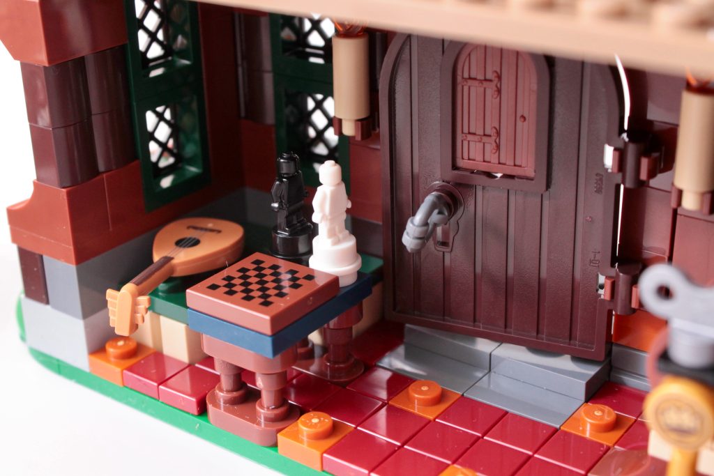 LEGO Icons 10332 Medieval Town Square review 17 1024x683