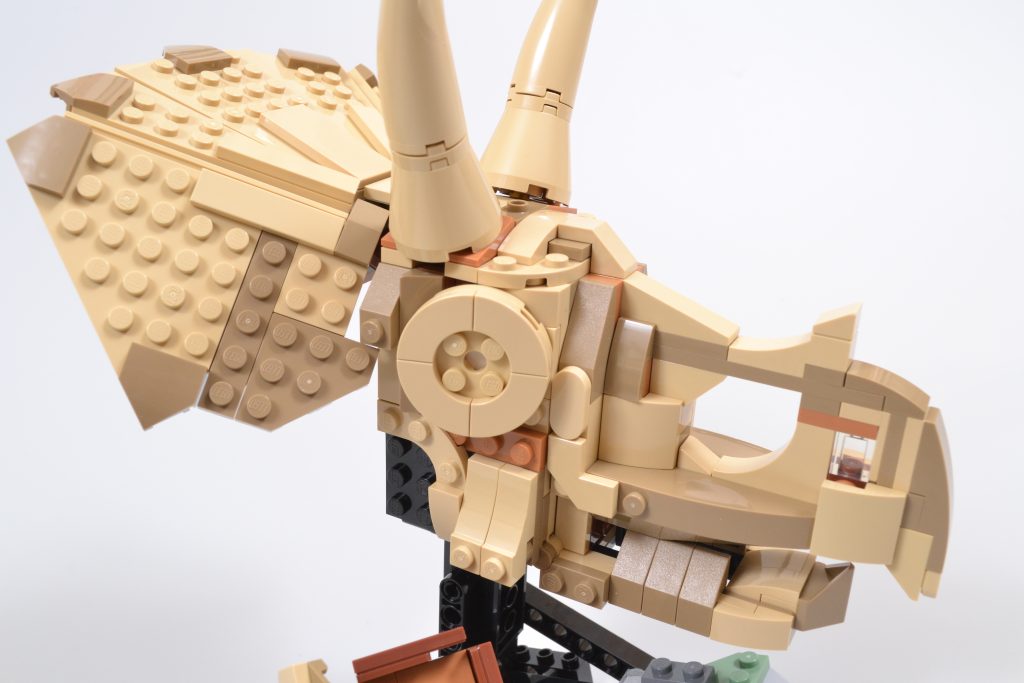 LEGO Jurassic World 76969 Dinosaur Fossils Triceratops Skull 21 1024x683