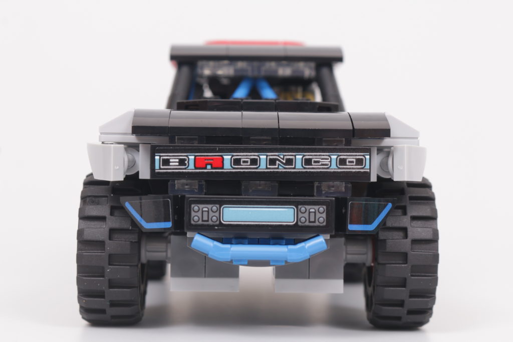 LEGO Speed Champions 76905 Ford GT Heritage Edition and Bronco R review 38