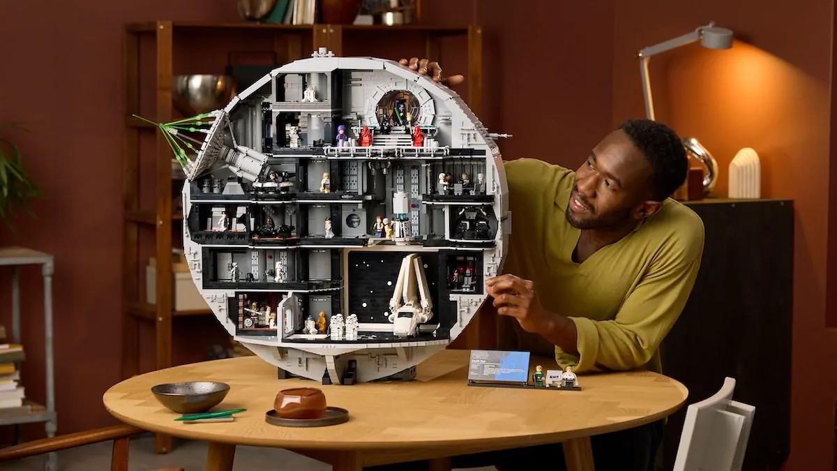 Adult LEGO fans help UK toy sales rise for the first time since 2020