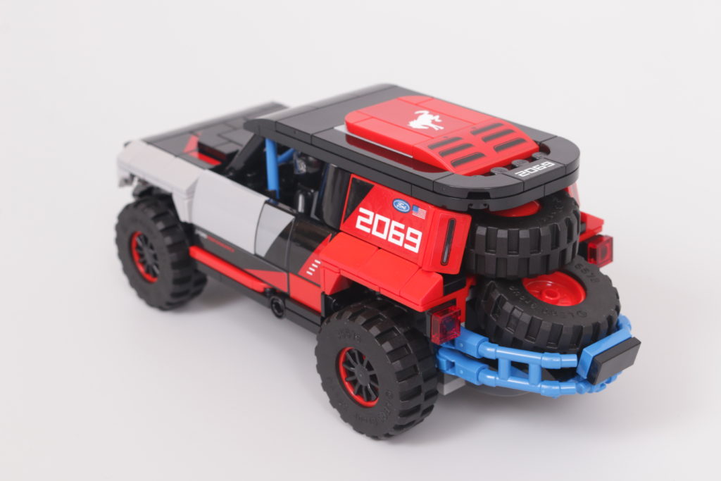 LEGO Speed Champions 76905 Ford GT Heritage Edition and Bronco R review 45
