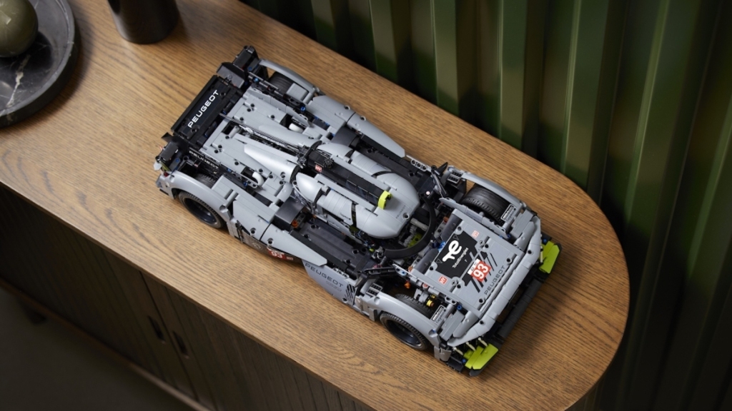 LEGO Technic 42156 Peugeot 9X8 24H Le Mans Hybrid Hypercar 08 featured 1024x576