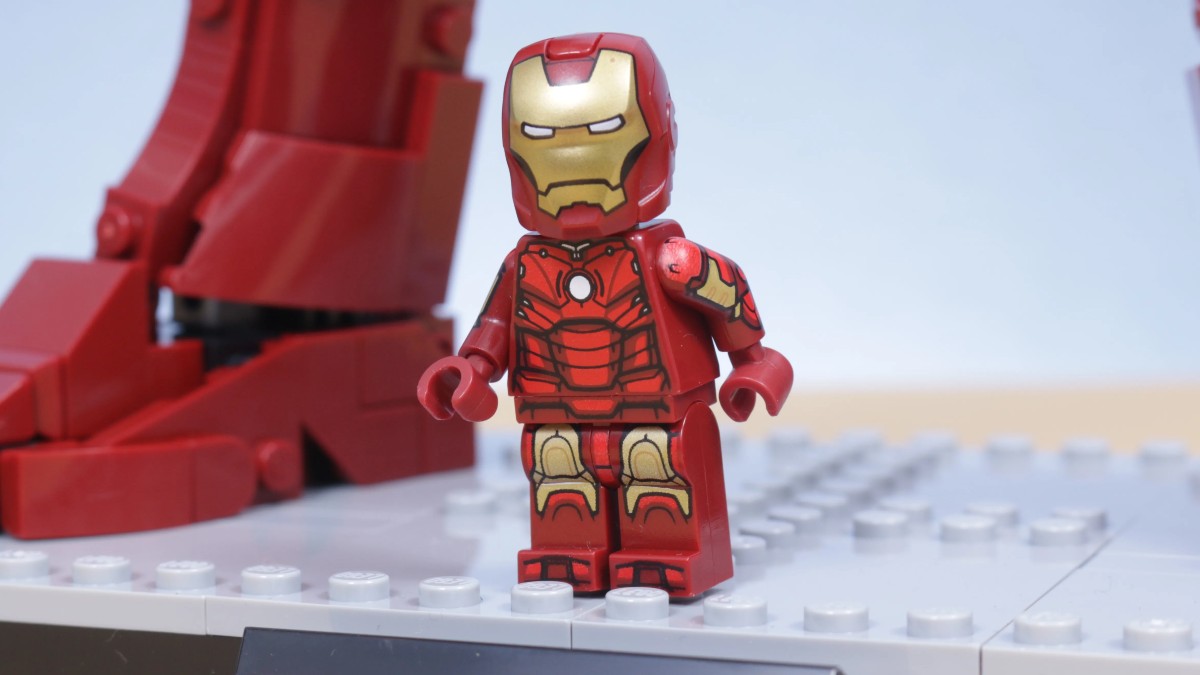 LEGO Marvel's new Iron Man minifigure is game-changing