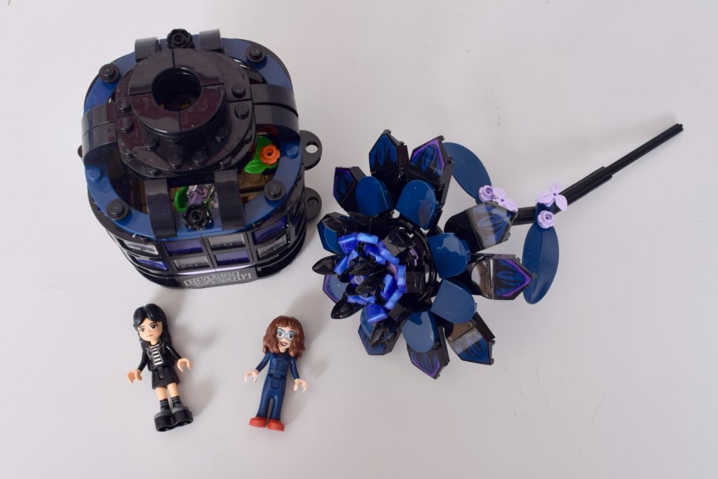 LEGO Wednesday 76784 Black Dahlia Flower review 4 1024x683