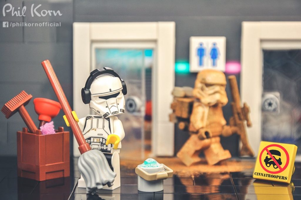 Brick Pic of the Day: Cleaning trooper