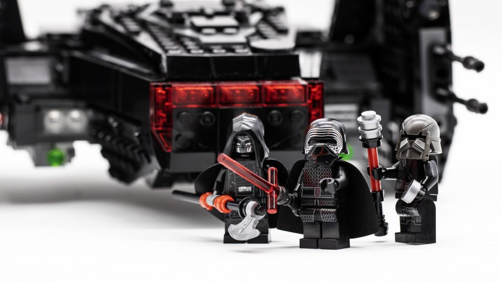 LEGO Star Wars 75256 Kylo Ren's Shuttle review