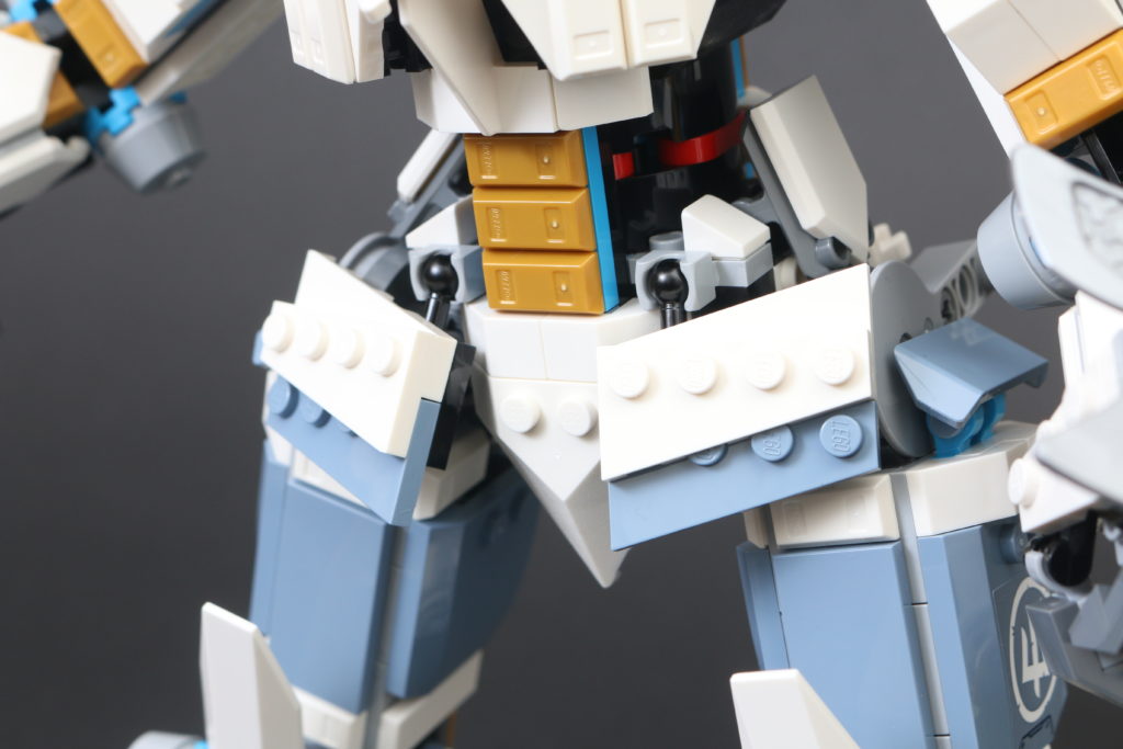 LEGO NINJAGO Legacy 71738 Zanes Titan Mech Battle review 26