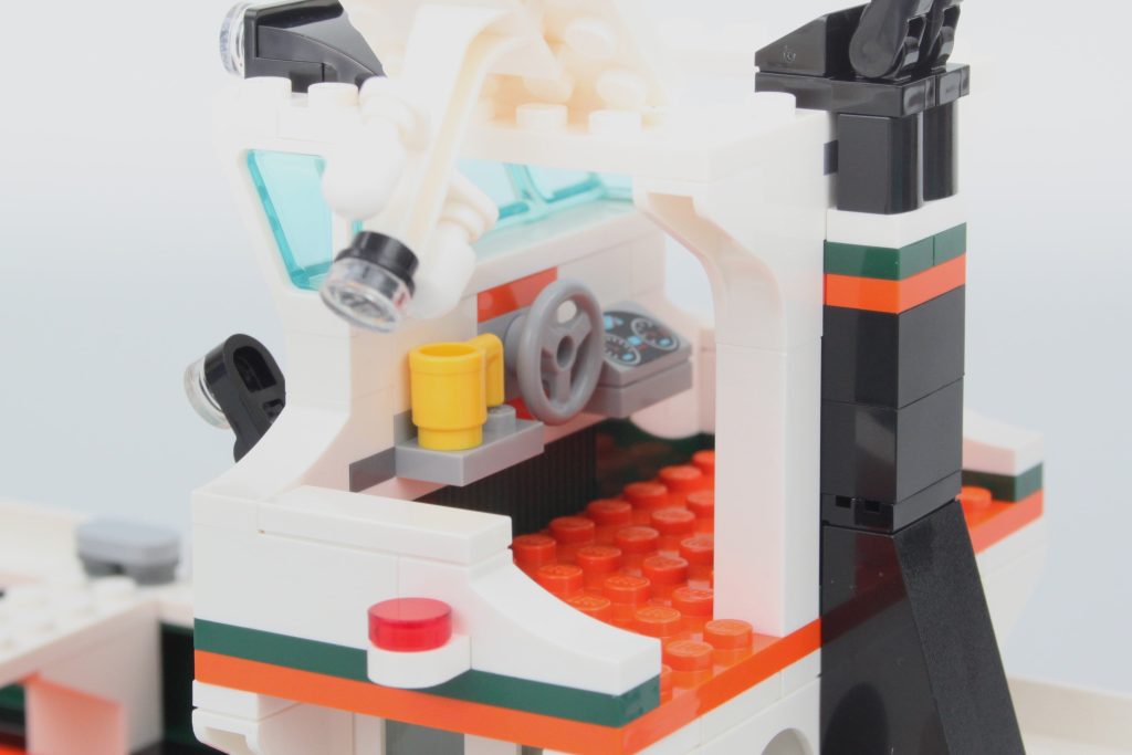 lego city 60422 Seaside Harbor with Cargo Ship review 14 min 1024x683